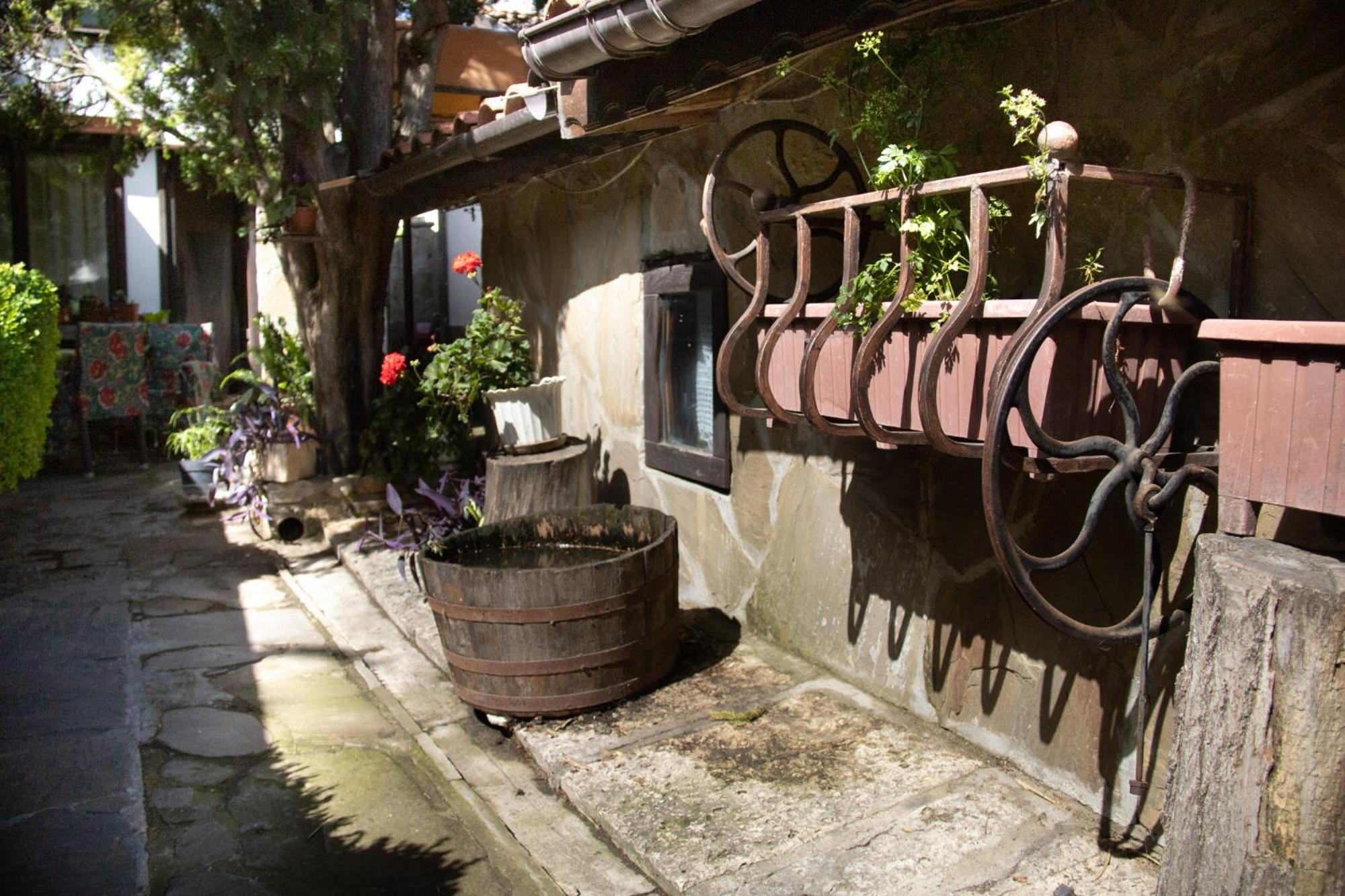 Старата Баkалия The Old Grocery, Guest Rooms Balchik Exterior foto